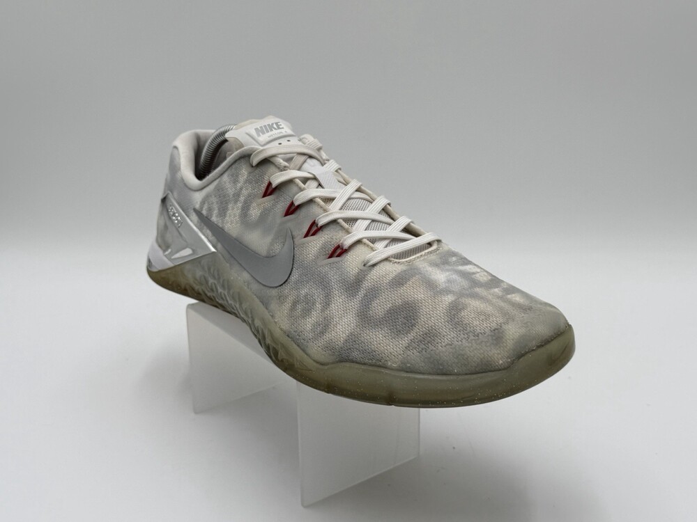 Nike Metcon 4 Women’s Size 11.5 Premium  Cross Training Shoes Silver 924594-106
